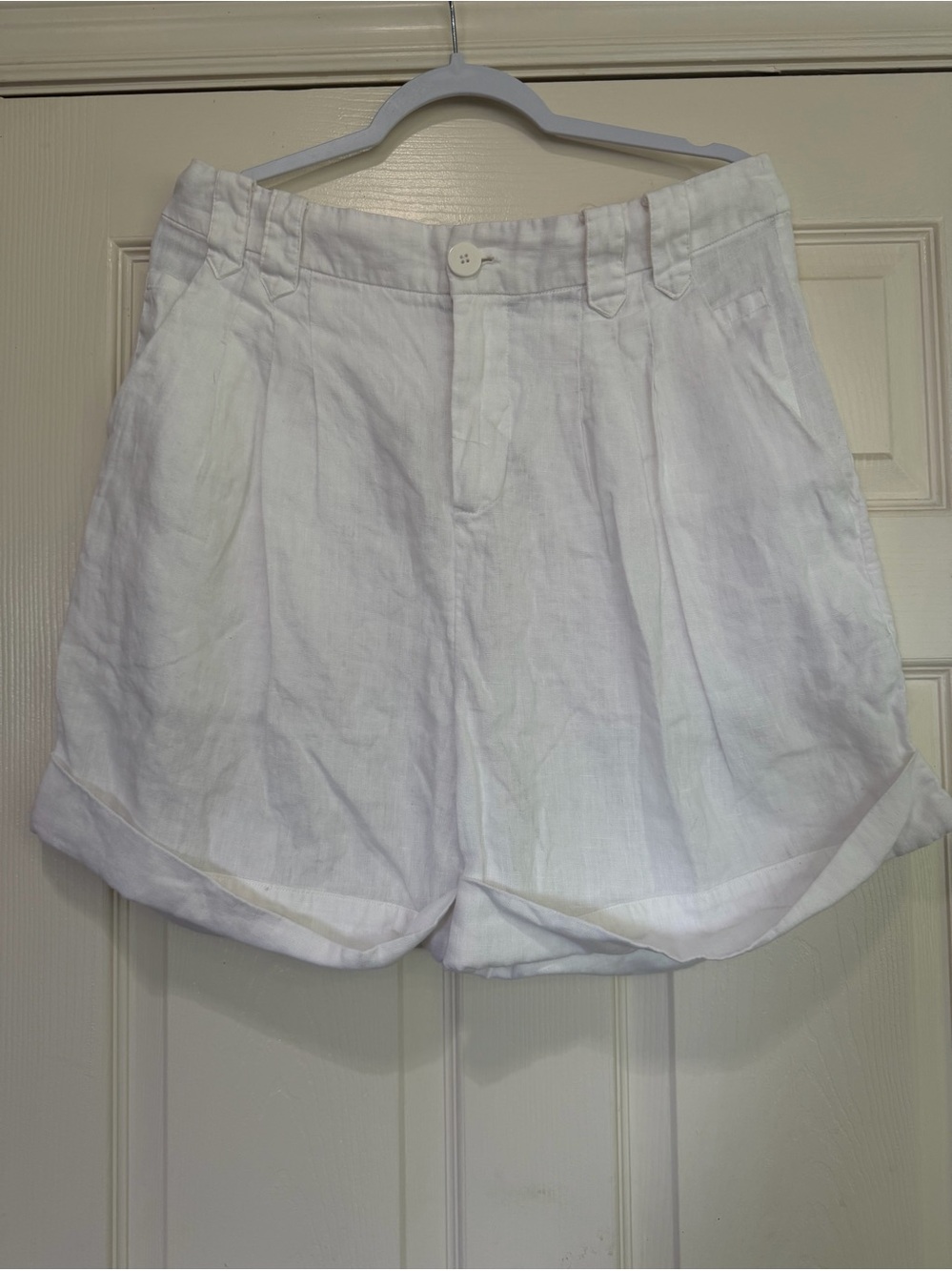 Farm Rio White Linen Pleated Shorts - Picture 2 of 7
